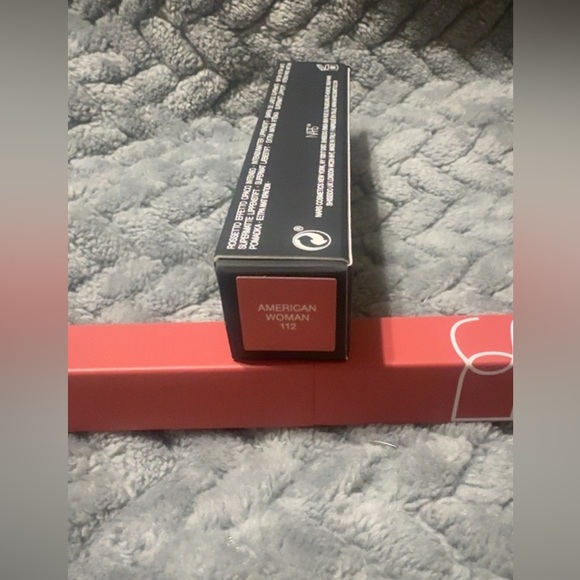 NARS Powermatte Lipstick American Woman - Picture 2 of 2